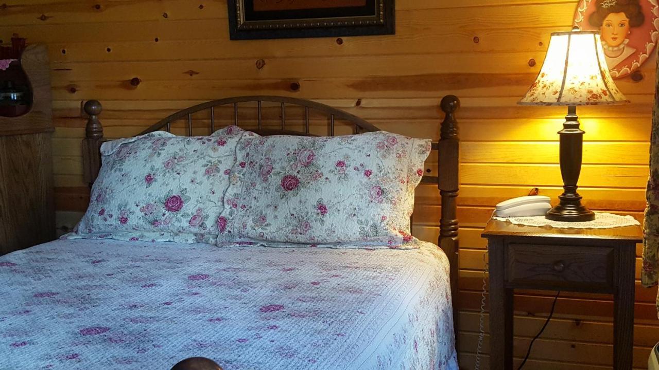 Amish Blessings Cabins Millersburg Esterno foto