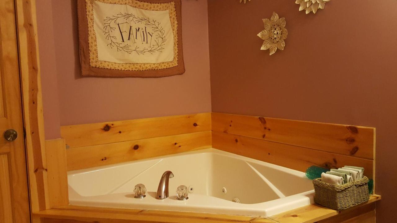 Amish Blessings Cabins Millersburg Esterno foto