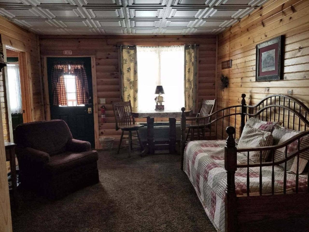 Amish Blessings Cabins Millersburg Esterno foto