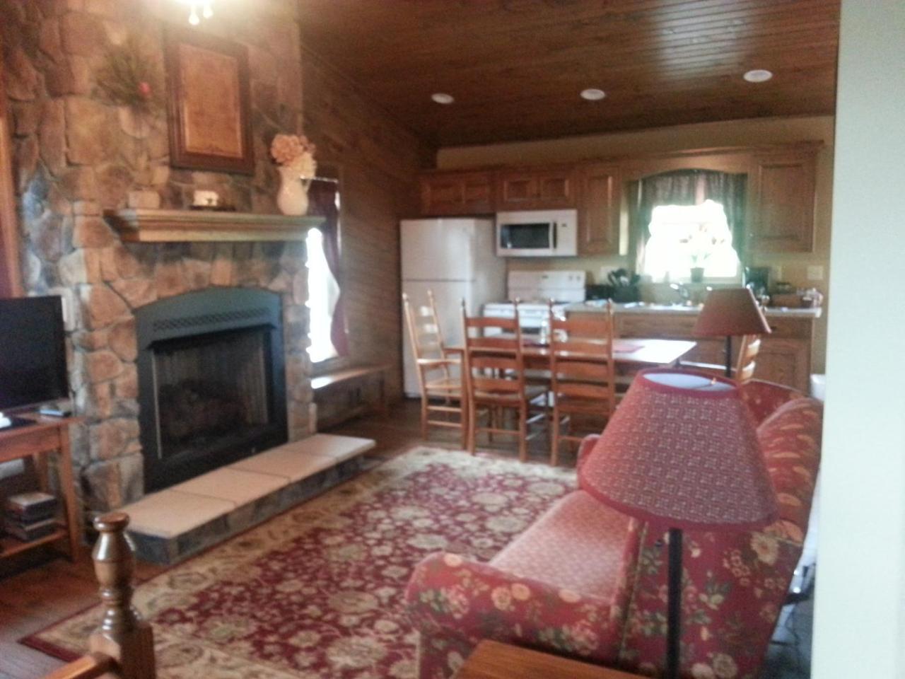 Amish Blessings Cabins Millersburg Esterno foto